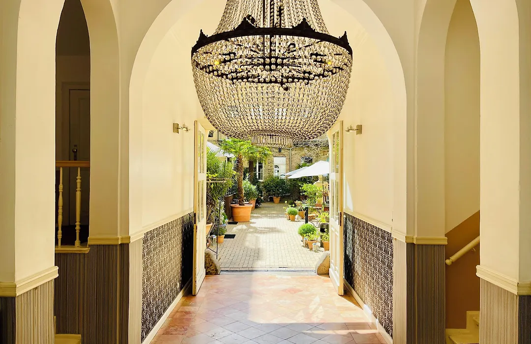 Garden Living - Boutique Hotel-1